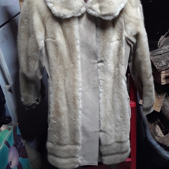 Jacket - Picture 5 of 7